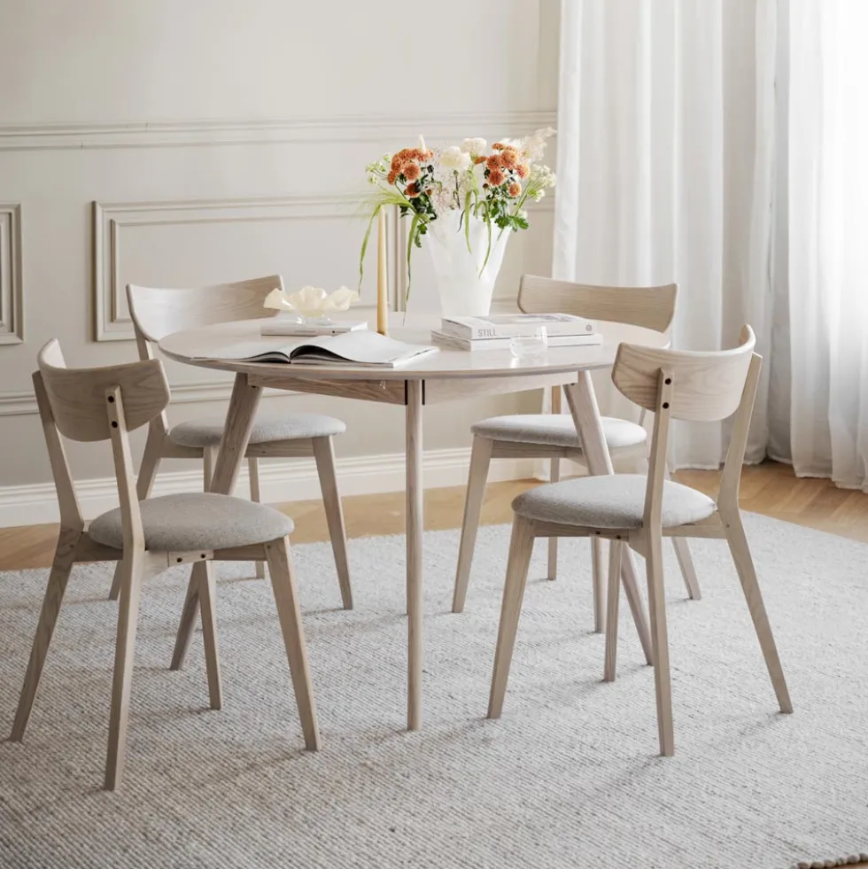 Ami stol vitpigmenterad ek /grå-beige tyg
