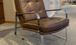 Empoli loungefåtölj – läder dark brown 7556 cat. 50 pull up