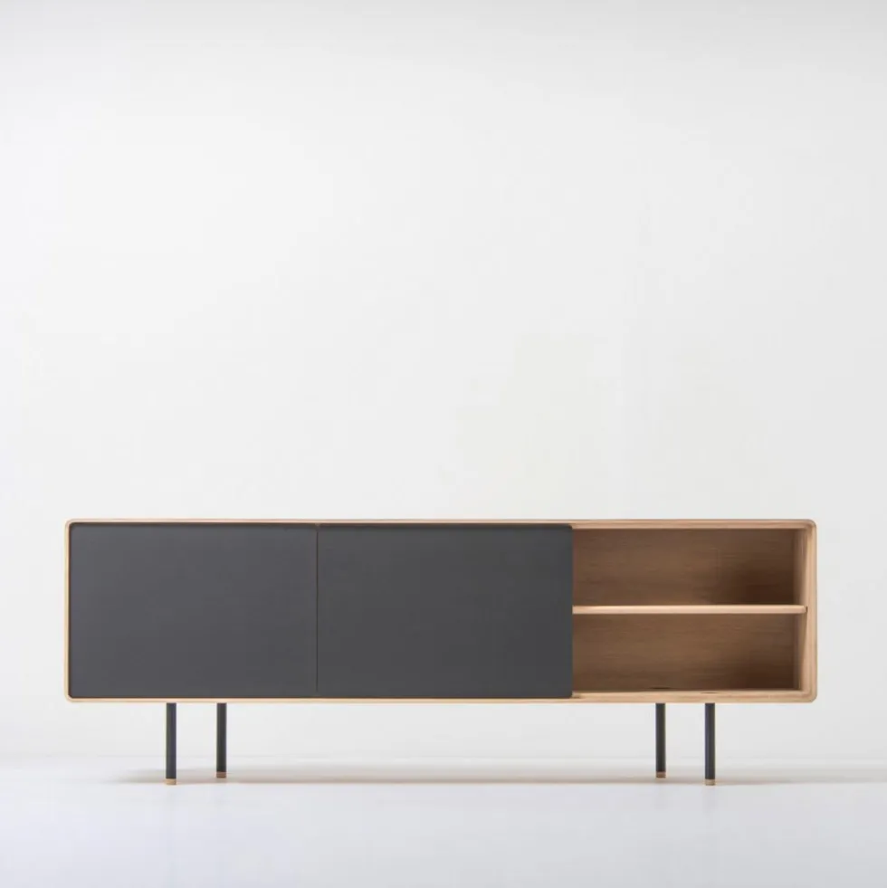 Fina sideboard 180cm – vitoljad ek/svart linoleum
