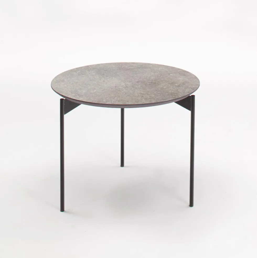 Livorno runt sidobord – betonglaminat/ svart metall