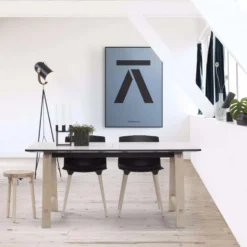 T1 matbord 160cm vitpigmenterad ek /vitt laminat