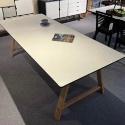 T1 matbord + ilägg rea